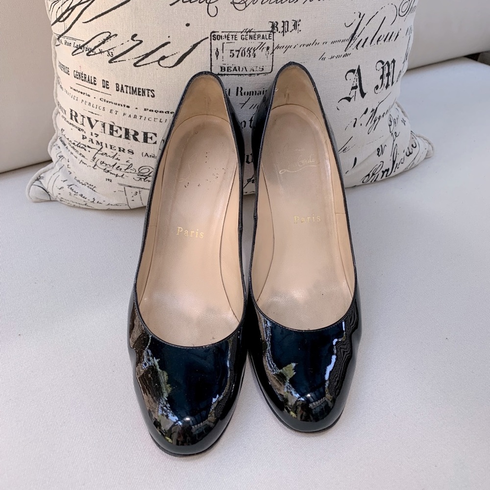 Authentic Christian Louboutin, Simple patent pump